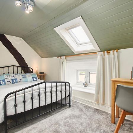 Stonewall Whitby Bagian luar foto