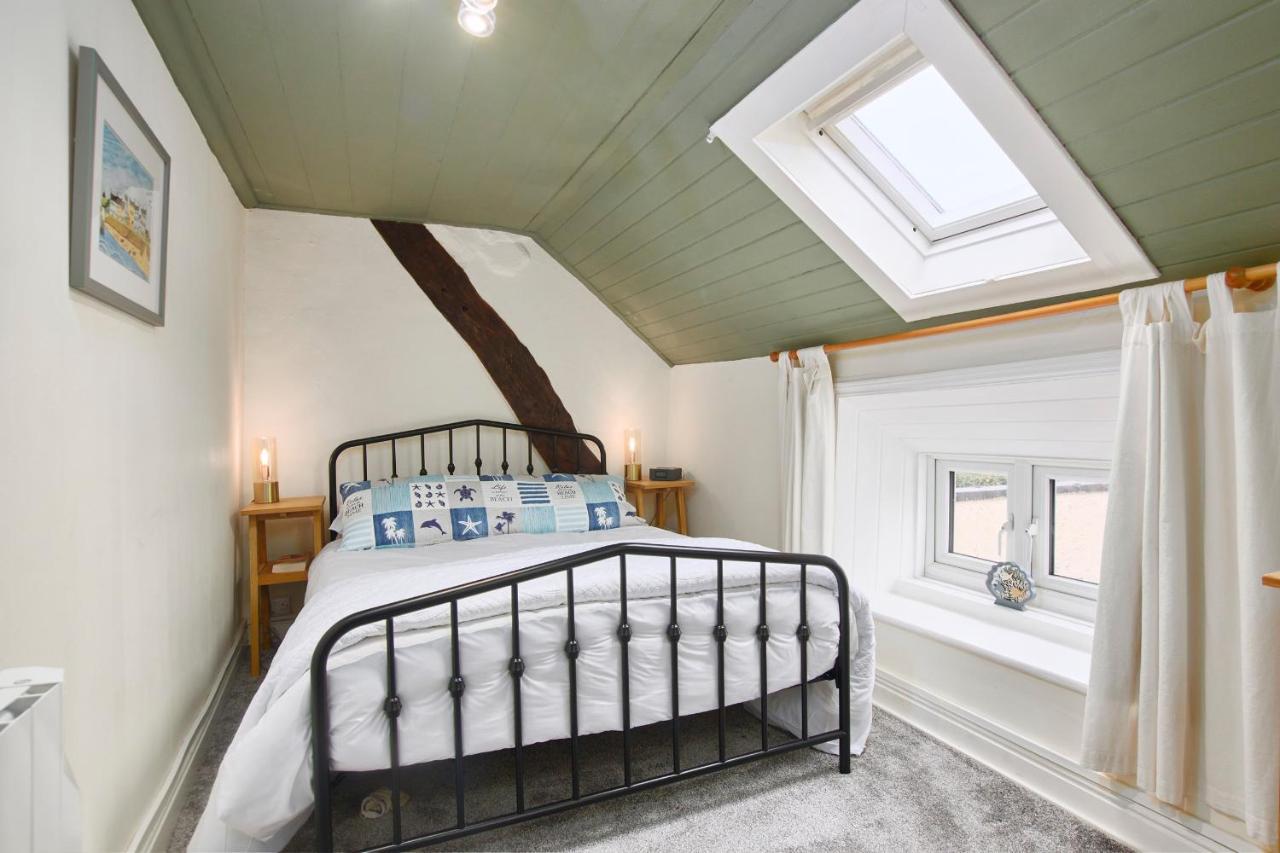 Stonewall Whitby Bagian luar foto